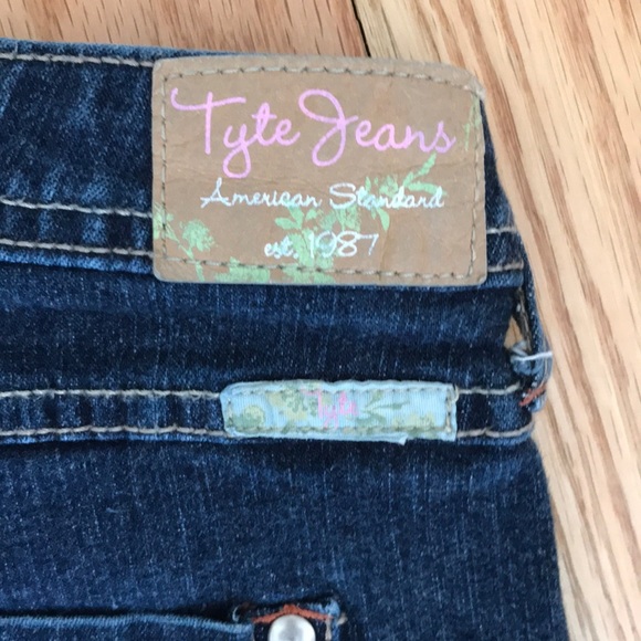 Tyte Jeans Embellished Low Rise Junior Jeans Size 11 Denim Blue Straight Leg - Picture 4 of 6